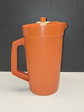 Vintage Tupperware Harvest Orange Pitcher With Push Lid 1.2L